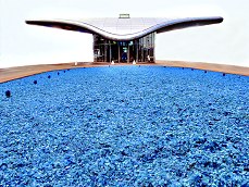  Blauer Glasgarten 